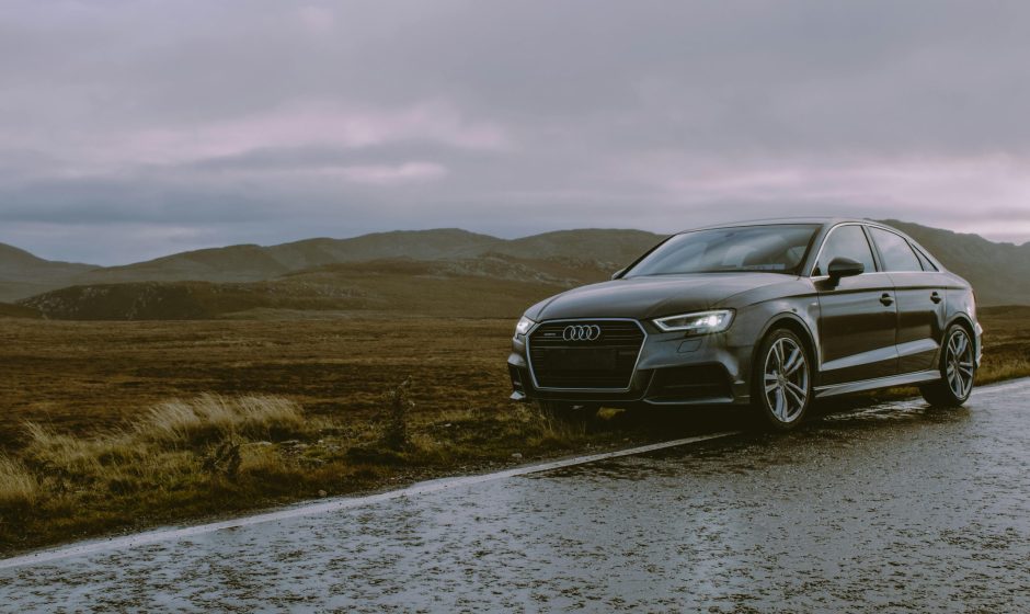 Dubai on Wheels: How to Rent a Car Monthly at Affordable Rates by Hala Drive?