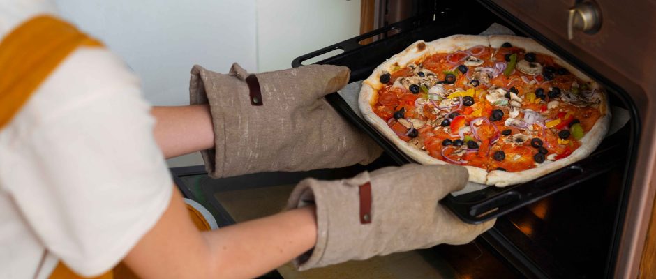 How To Clean An Electric Pizza Pan After Every Use